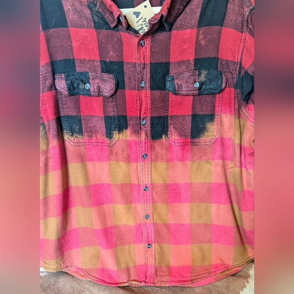 San Francisco 49ers Upcycled Dip Dye Bleach Flannel Shirt - Picture 15 of 15